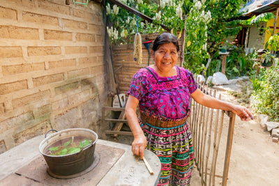 Guatemalan Artisans: Natural Dye Women's Weaving Community